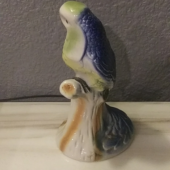 Vintage Porcelain Parrot Statue/ Numbered - Picture 2 of 5